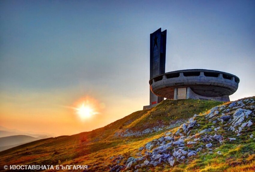 Забытые и заброшенные места и памятники Болгарии