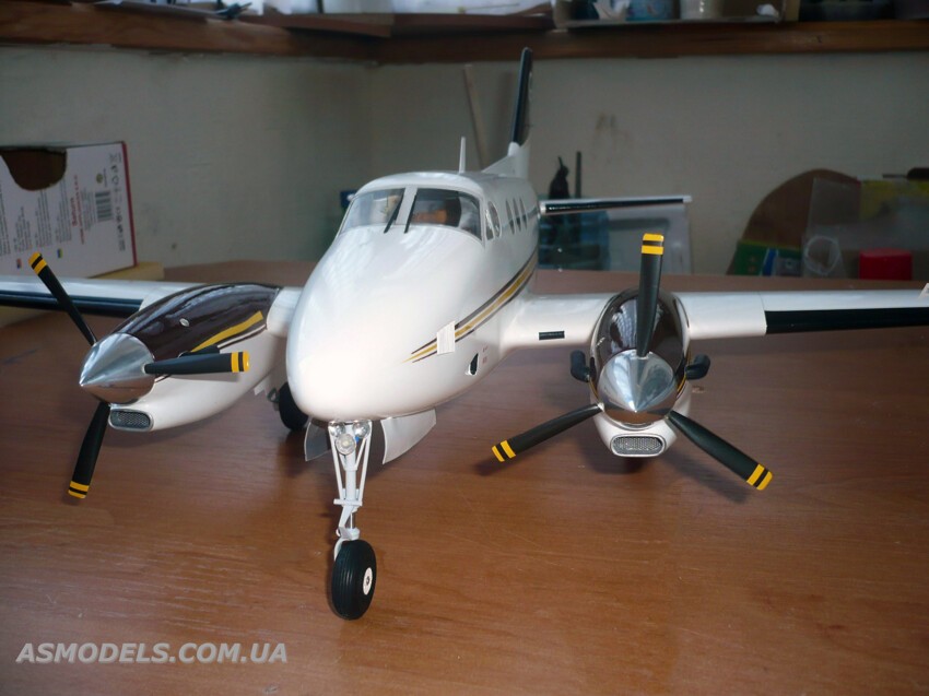 Beechcraft C-90 в масштабе 1-24