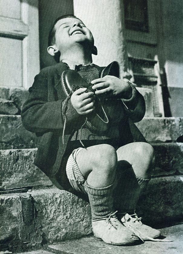 Новые ботинки, Австрия, 1946 год