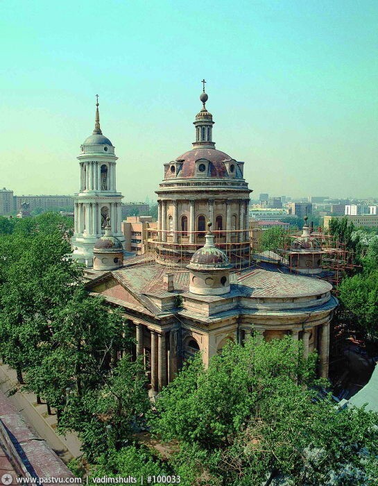  Храм Мартина Исповедника в Алексеевской Новой слободе. Сегодня всех этих деревьев там уже нет.