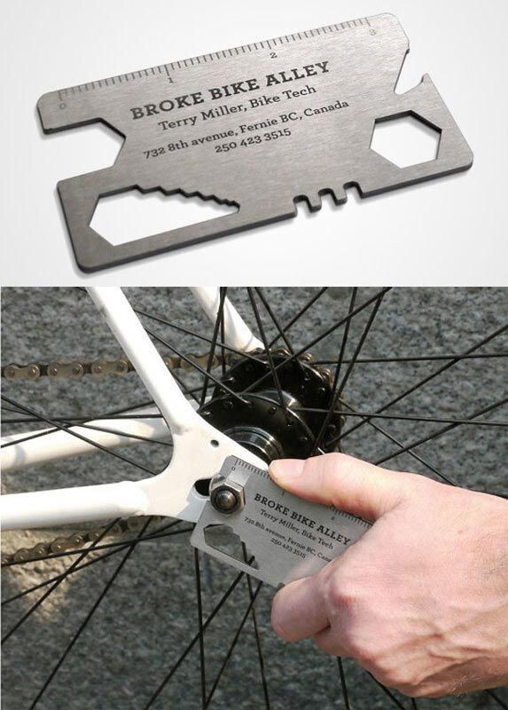 Функциональная металлическая визитка ремонтника велосипедов