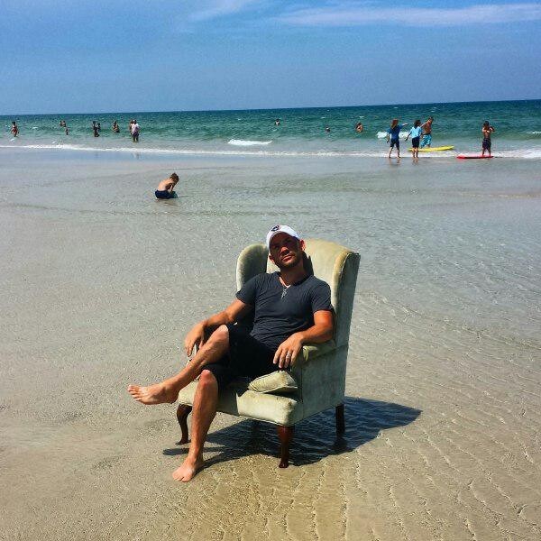 Кресло на пляже 