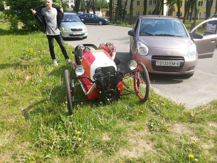 Вот такой велосипед увидел на днях в соседнем дворе