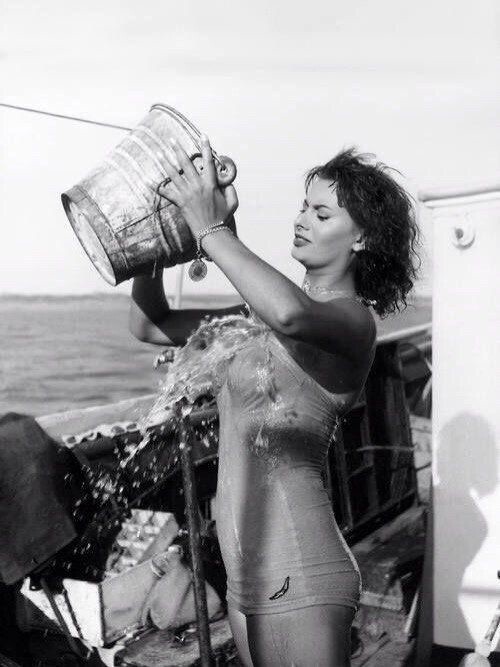 София Лорен. Ice Bucket Challenge, 1959 г.
