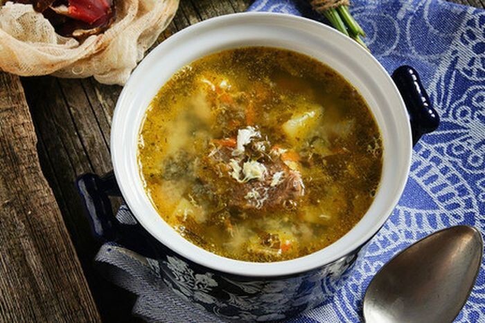 Ливанский суп со щавелем и чечевицей  