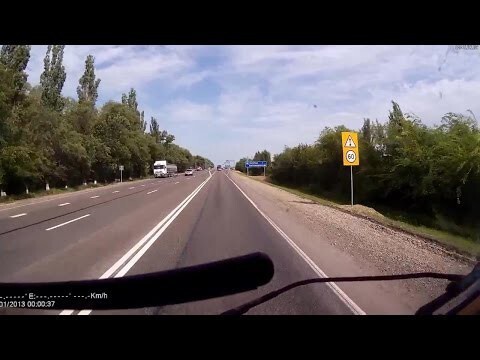 Вылез под грузовик 