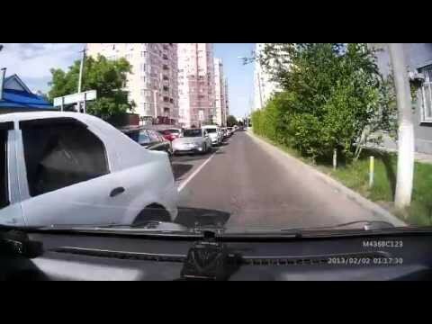 Наглая езда по встречной полосе  