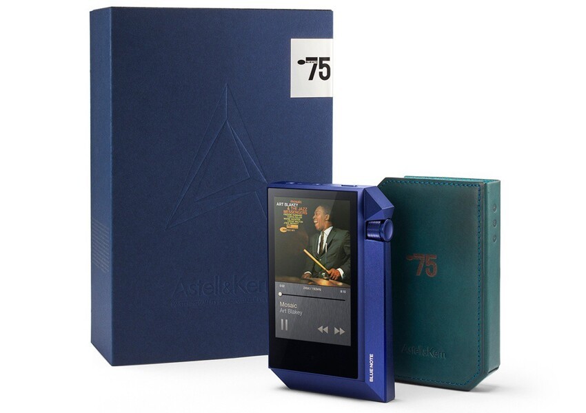 6. Портативный плеер iriver Astell&Kern AK240 Blue Note — 345 000 руб.