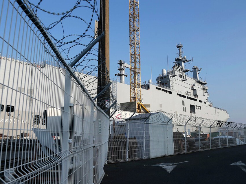 Франция вместе с «Мистралями» попалась в свою же юридическую мышеловку