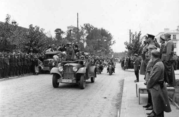 Совместный советско-германский парад в Бресте