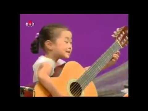 Маленькие корейцы играют Мурку на гитаре ! 