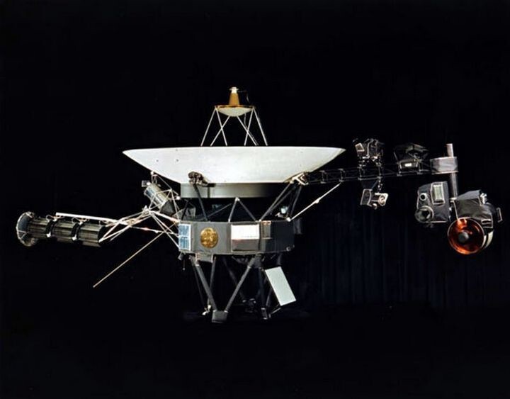 10. Voyager 1