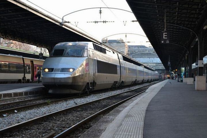 6. Электропоезд TGV Train