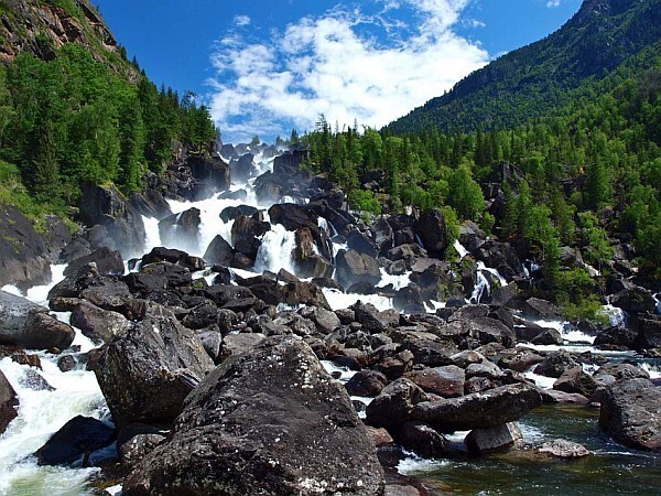 Большой Чульчинский водопад республика Алтай