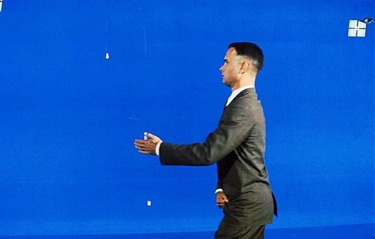 Cцена рукопожатия с Джоном Кеннеди на съемках «Форреста Гампа»