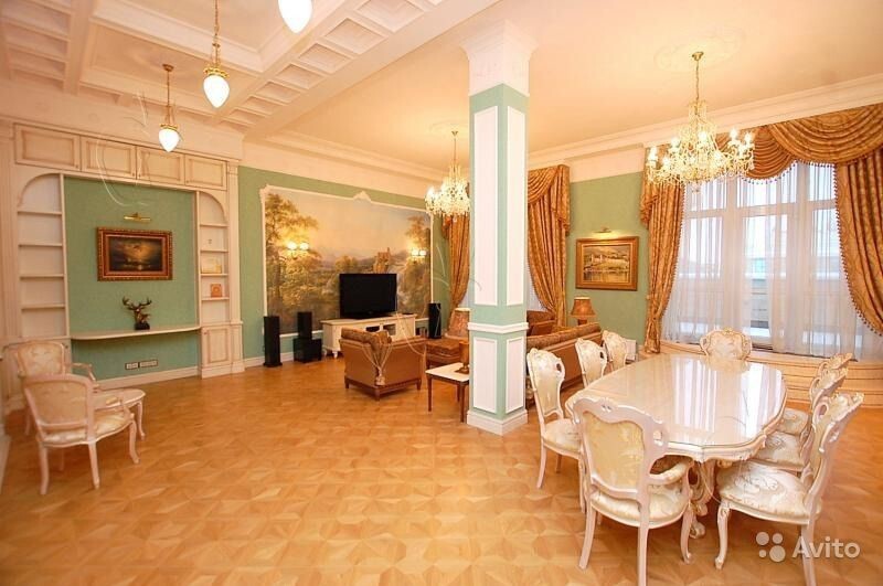 3) 3-комнатная квартира в Чапаевском переулке, 240 кв. м. — 320 500 000 руб.