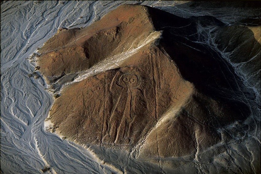 "Космонавт" на плато Наска. Перу