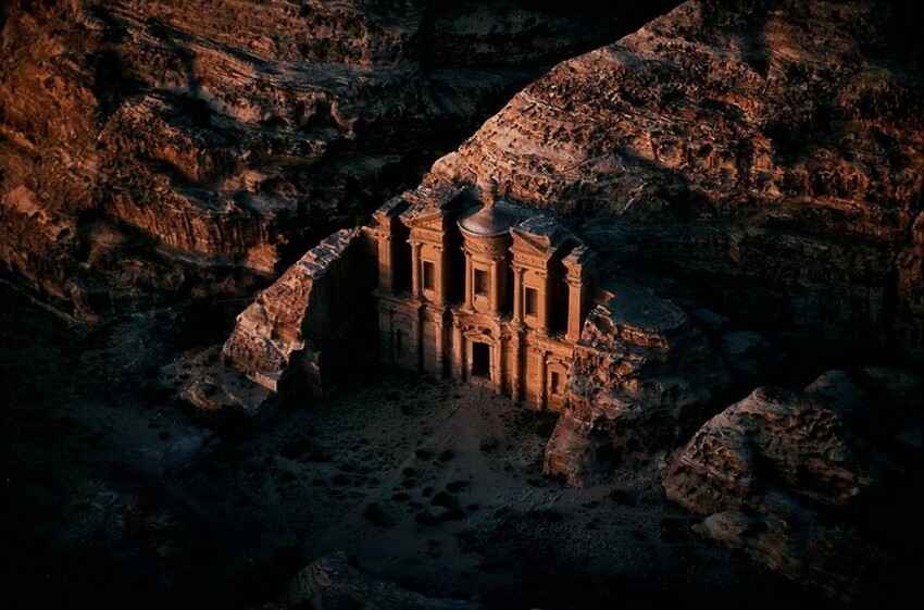 Скальный храм-мавзолей Эль-Хазне. Иордания