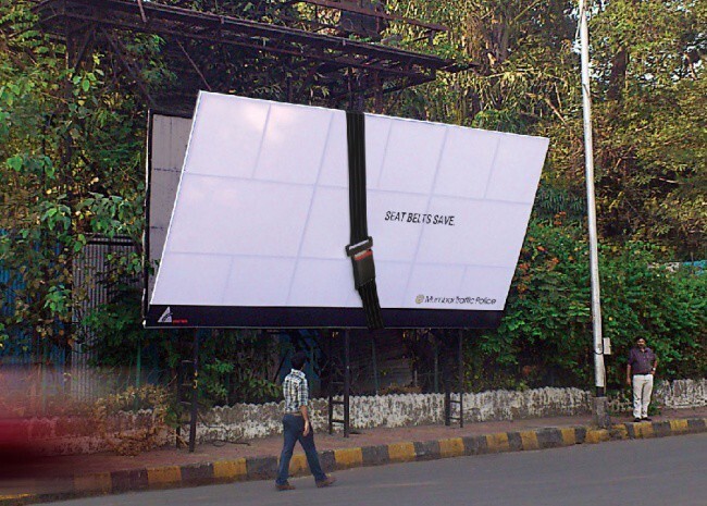 Социальная реклама в Индии: «Пристегнись!»