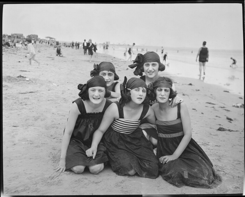 Женская пляжная мода 1920-х годов 