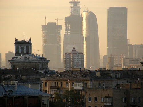 Вновь разнообразие московской архитектуры.