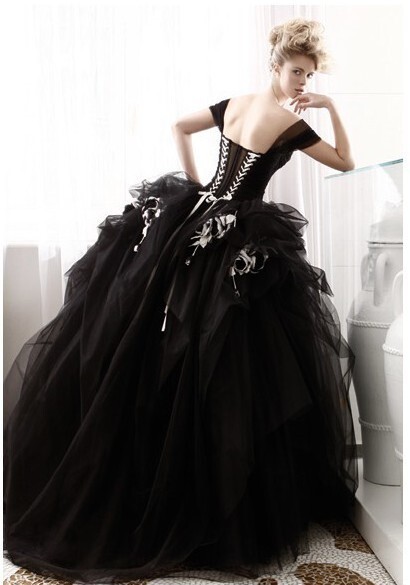 Черное платье - только плюсы 