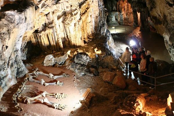  Пещера Эмине-Баир-Хосар.