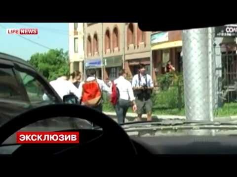 В Новосибирске Навального закидали яйцами: видео 