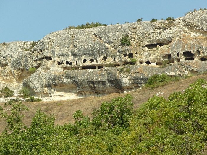 9. Эски-Кермен – пещерный город