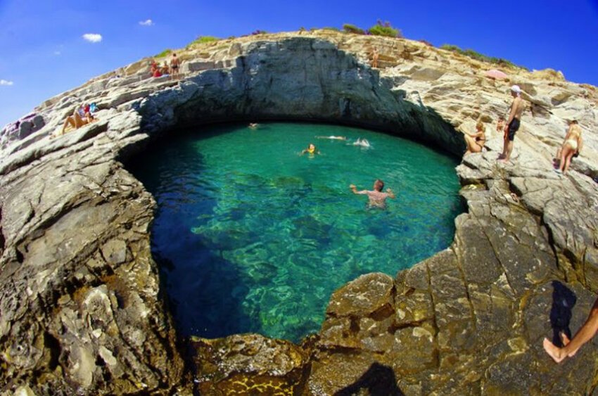 Экзотичный остров в Эгейском море. Греция