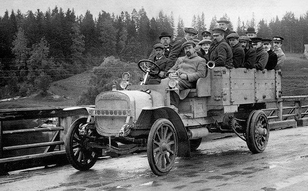 106 лет назад был выпущен первый серийный автомобиль