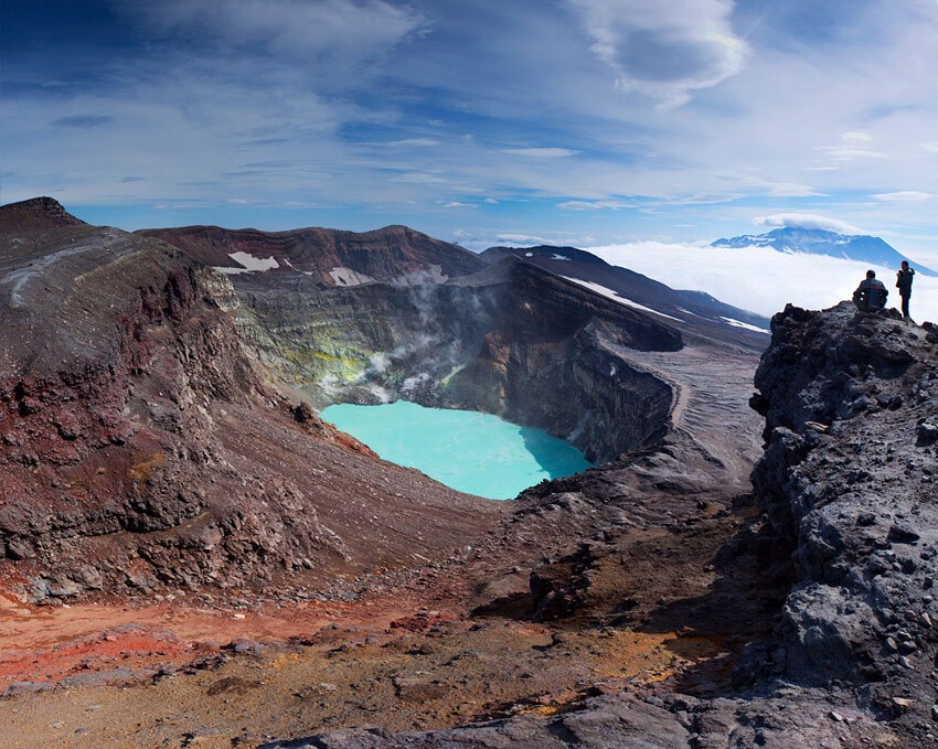 7. Южная Америка? Нет! Это кислотное озеро в кратере вулкана Малый Семячик на Камчатке!