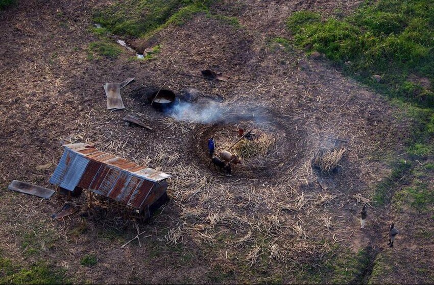 Сахарный завод, Кения (1°00’ N, 38°00’ E)