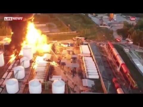 Пожар на НПЗ под Киевом разгорается 