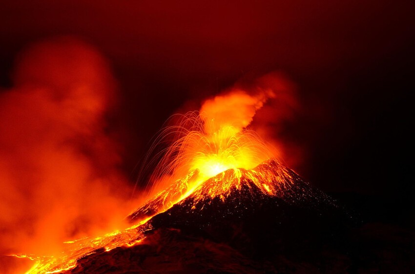 Новый юго-восточный кратер вулкана Этна