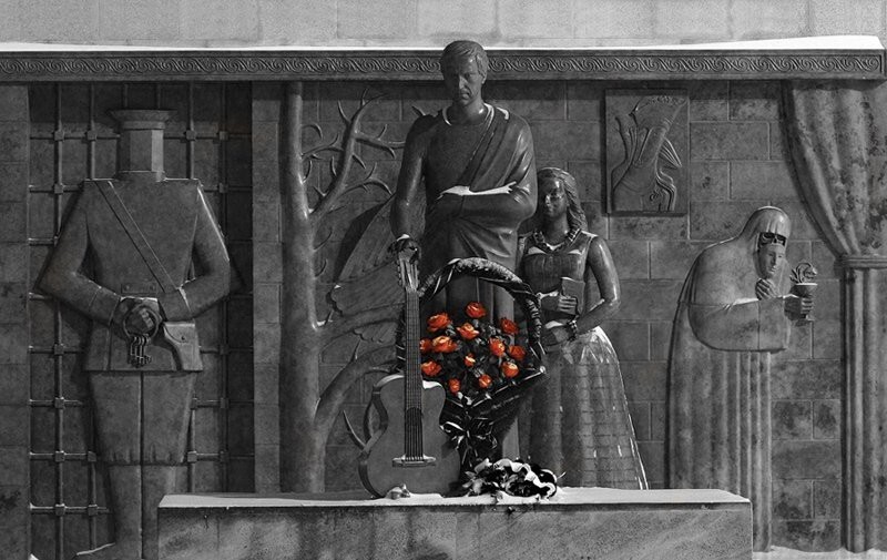 Памятник Владимиру Высоцкому по проекту Михаила Шемякина в Самаре. 2008г.