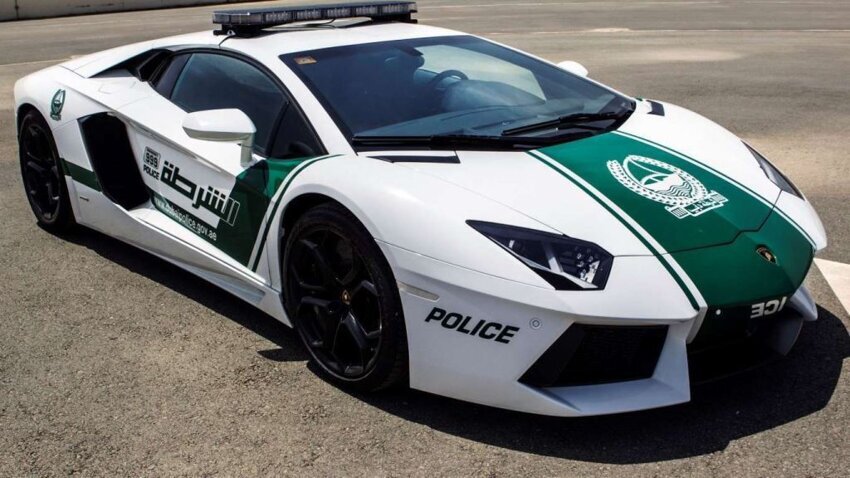 1. Lamborghini Aventador. Дубай — Объединённые Арабские Эмираты.