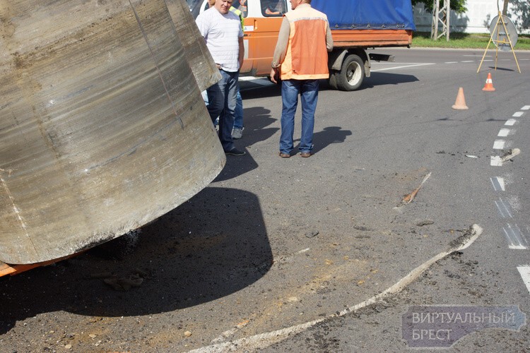 В Бресте пьяный водитель перевернул каток