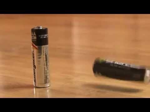 Как проверить батарейку без приборов 