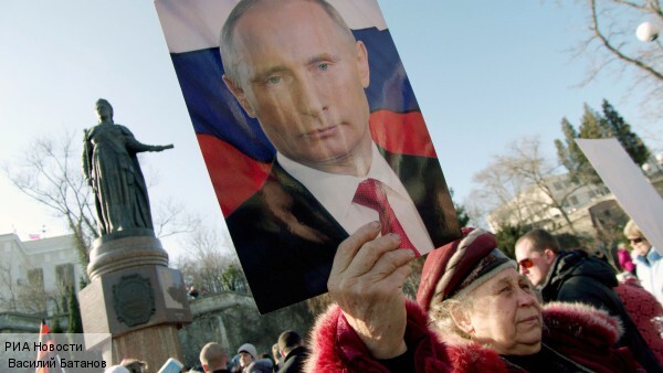 Почти все россияне поддерживают политику Путина насчет Украины