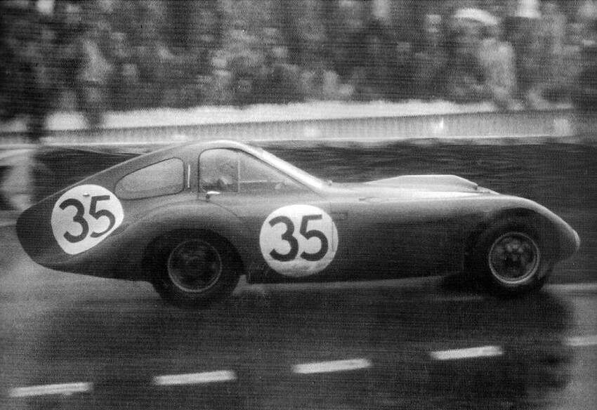 1954 – Bristol 450. Седьмое место на финише.