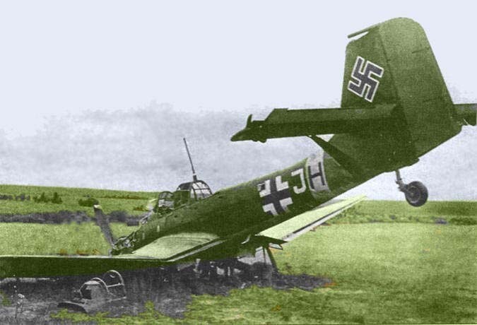 Сбил гранатой бомбардировщик Ju-87 