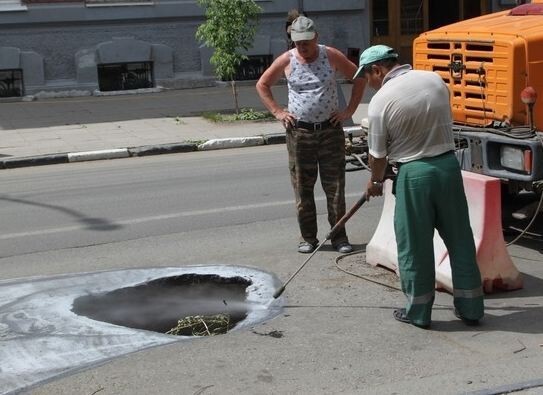 Портрет на дорожной яме.