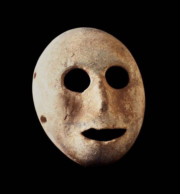 11. Древняя маска (9,000 лет)