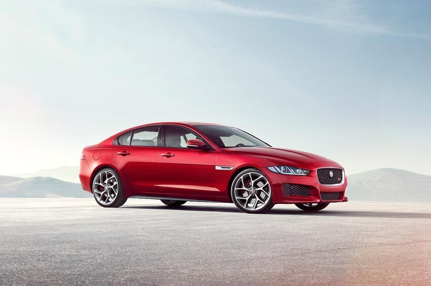 Jaguar XE 2016 года