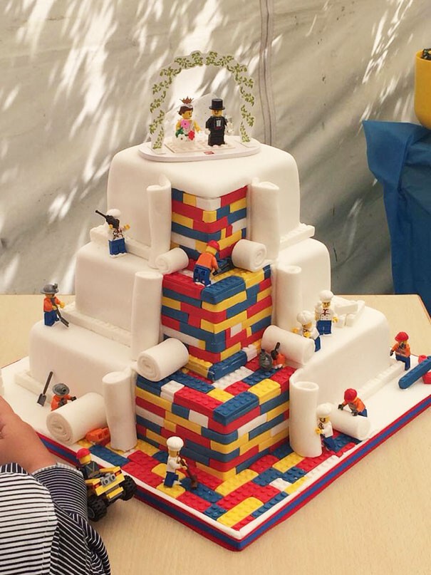 1. Свадебный торт Лего