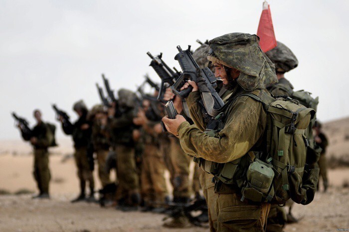 Для чего нужен бесформенный «мешок» на голове израильских военных.