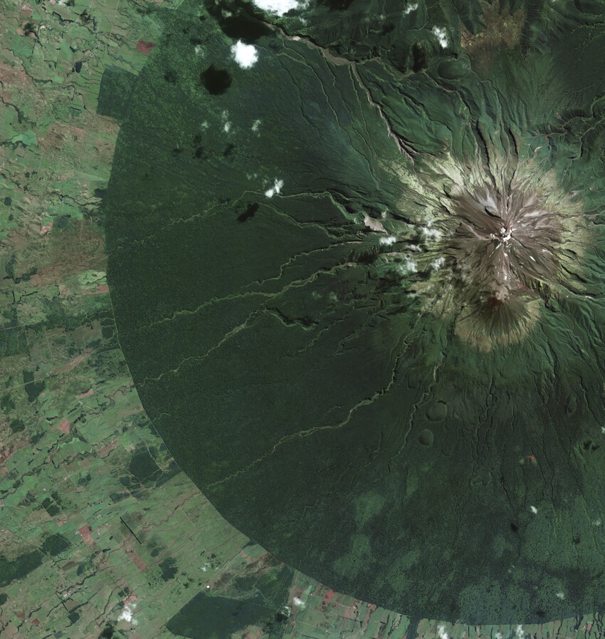 Корейский спутник дистанционного зондирования Земли запечатлел Национальный парк Эгмонт и его главную достопримечательность.