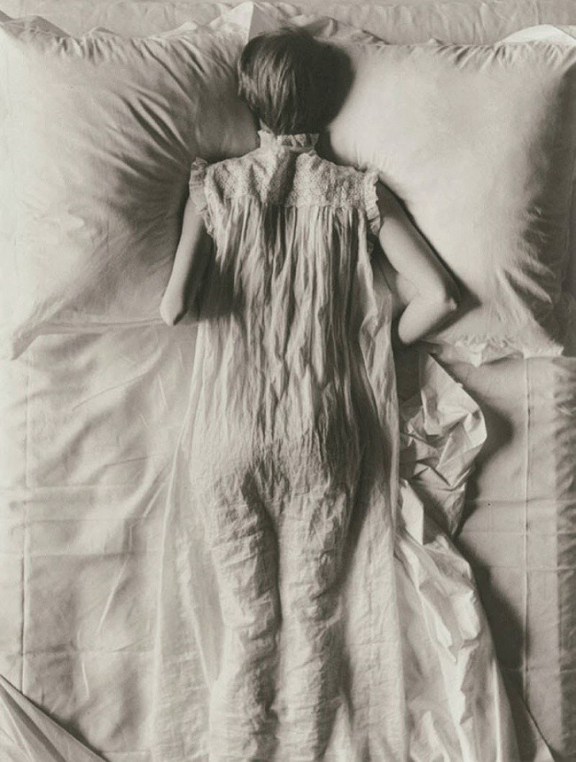 Девушка в постели, 1949