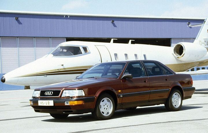 История флагманских седанов Audi
